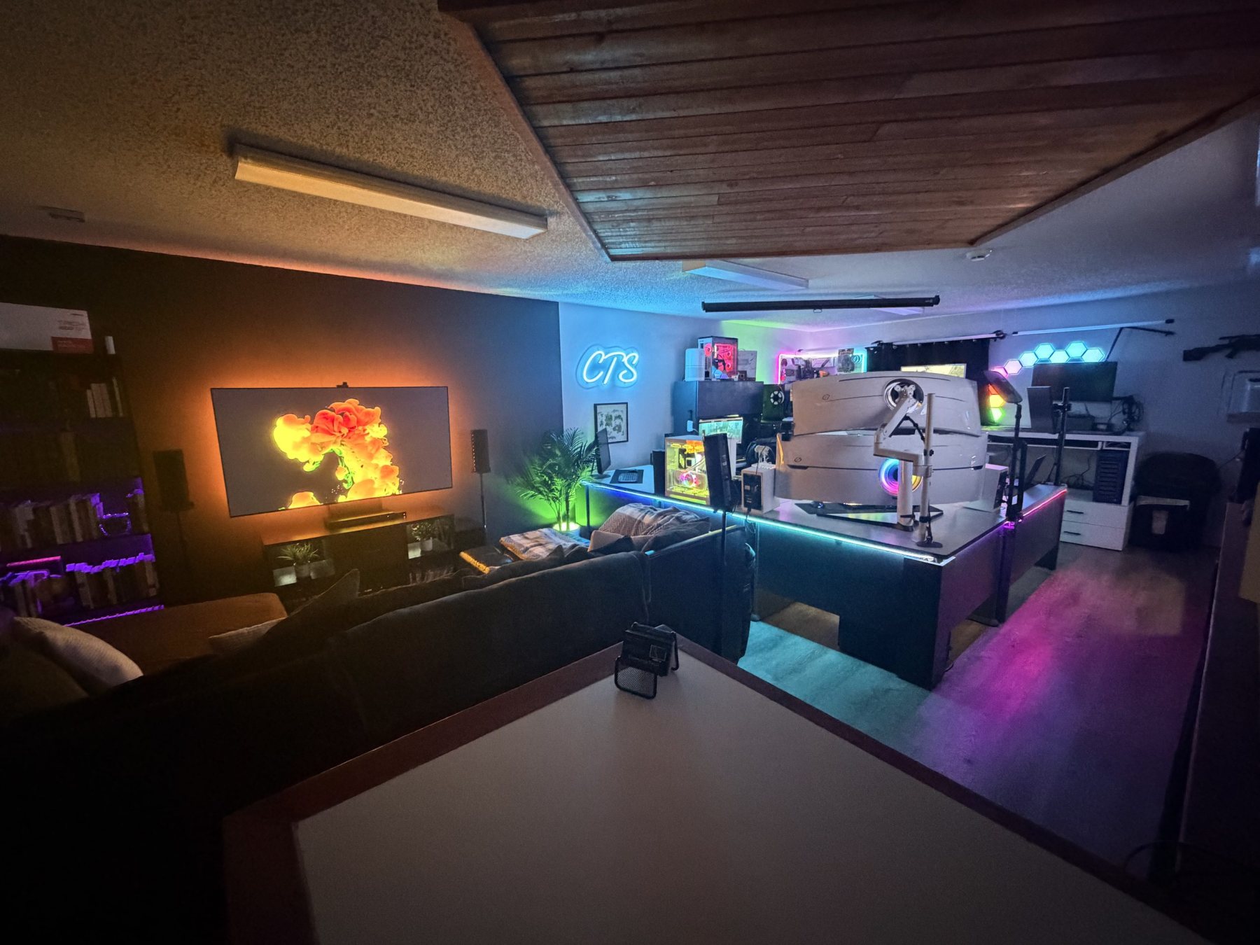 Red Desert Technology — Computer help and Wi-Fi installs for local businesses.